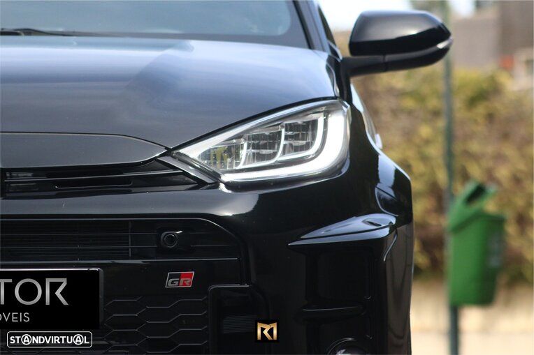 Toyota GR Yaris WRC Triple Edition - 8