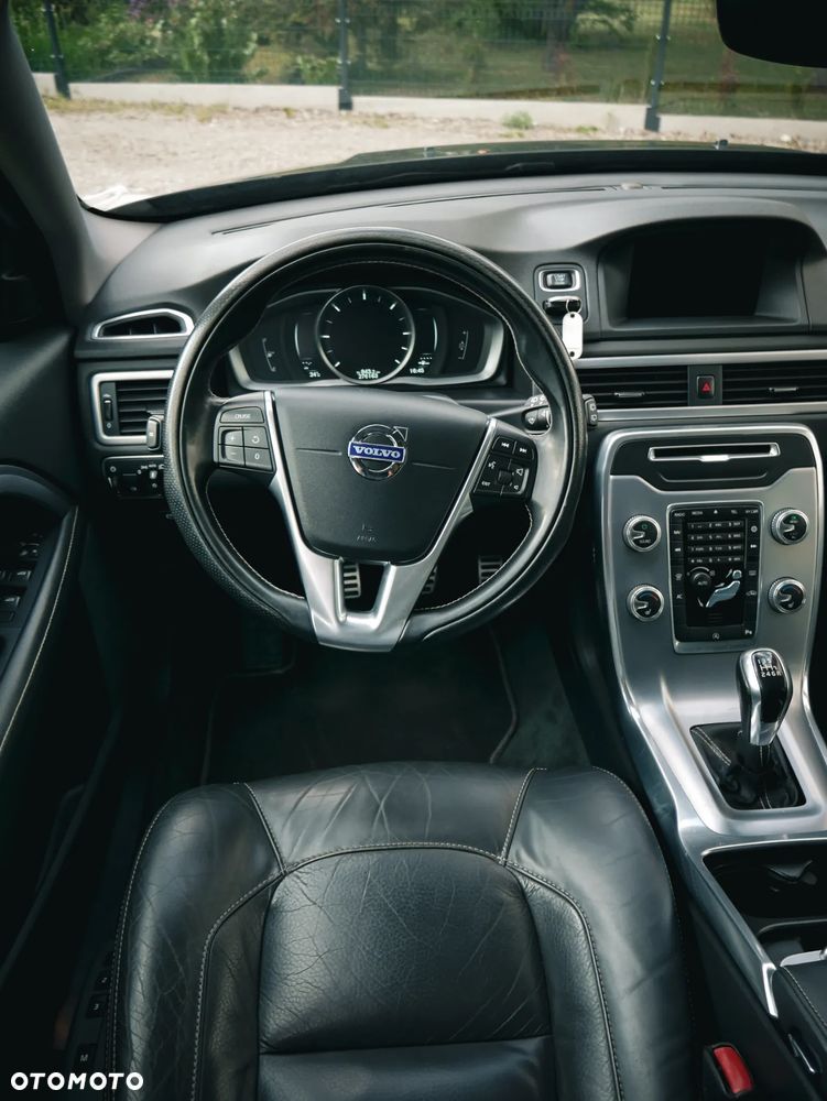 Volvo V70 D4 Black Edition - 13