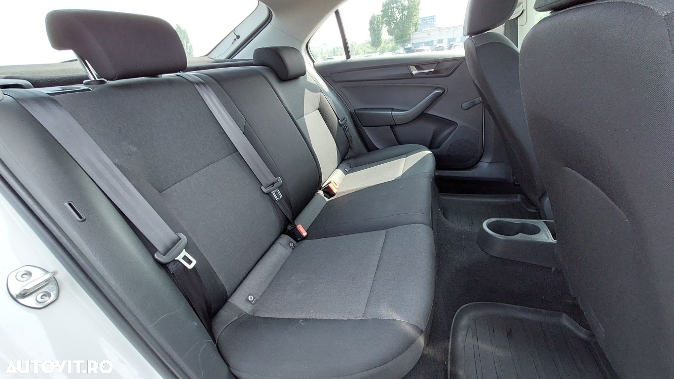 Skoda RAPID - 14