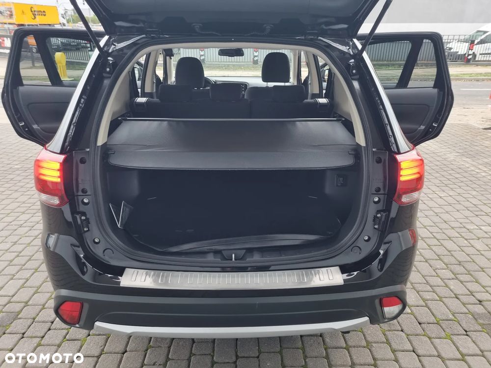 Mitsubishi Outlander 2.0 2WD Edition 100 - 34