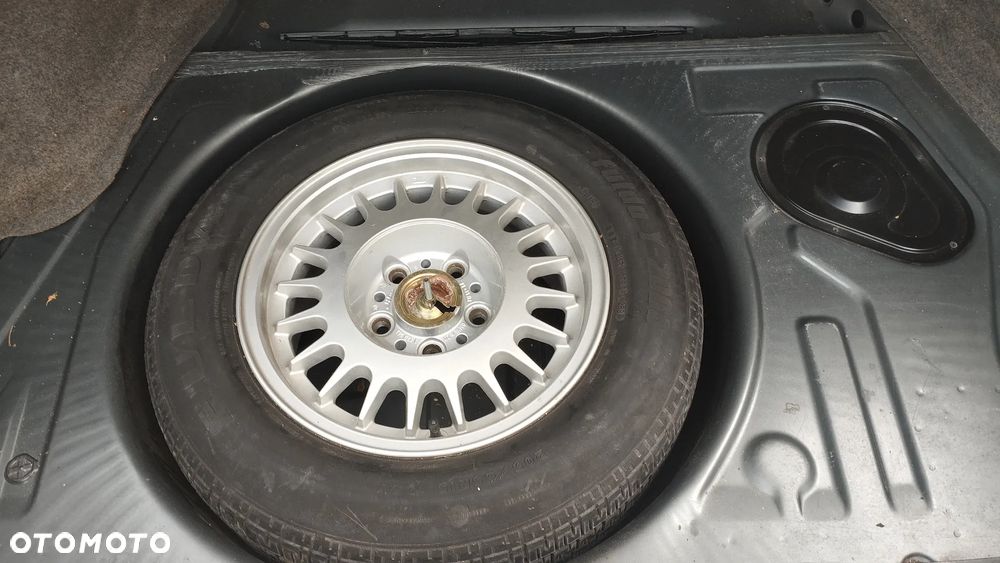 BMW Seria 5 520 i - 15
