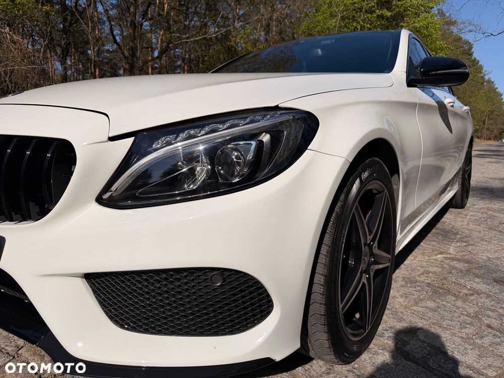 Mercedes-Benz Klasa C 300 9G-TRONIC AMG Line - 2