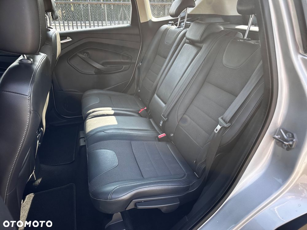 Ford Kuga 2.0 TDCi 4x4 Titanium - 20