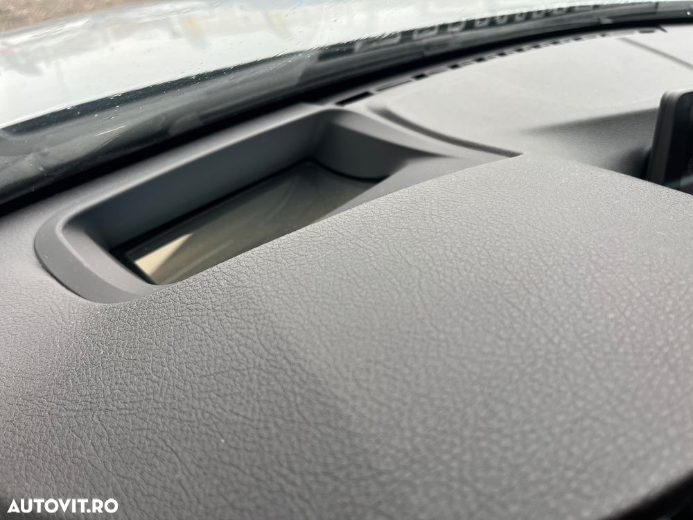 BMW Seria 3 320d Aut. Blue Performance Sport Line - 24