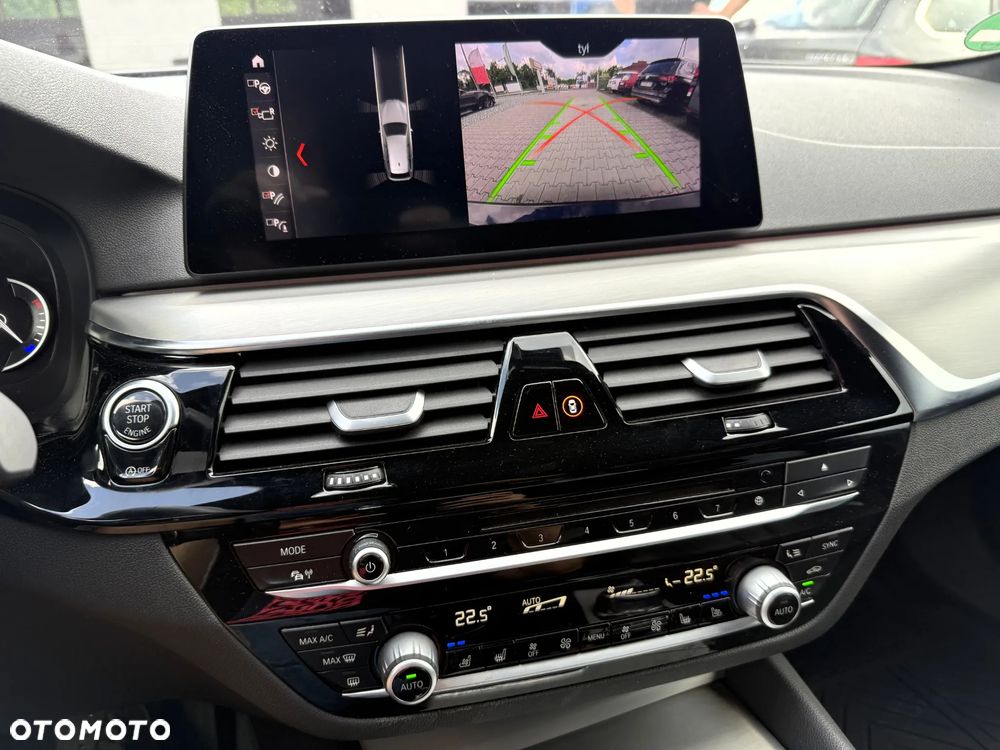 BMW Seria 5 530d xDrive Sport Line sport - 13