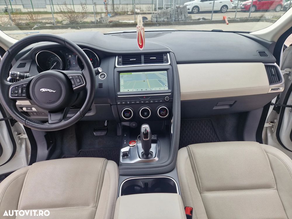 Jaguar E-Pace D150 AWD Base - 4