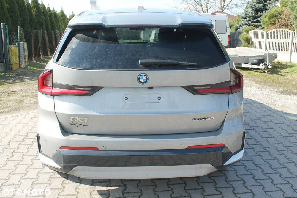 BMW iX1 - 4