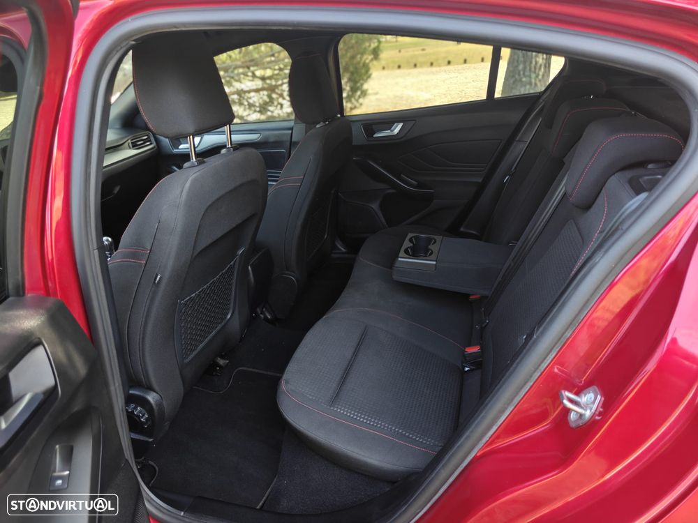 Ford Focus 1.0 EcoBoost MHEV ST-Line - 15