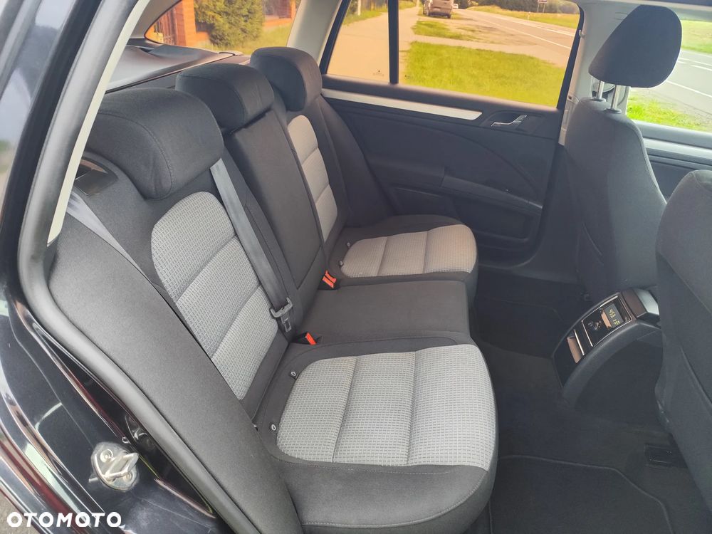Skoda Superb 2.0 TDI Ambition - 28