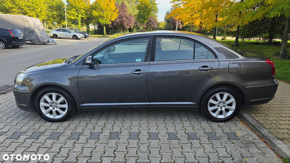 Toyota Avensis 2.0 D-4D Sol - 28