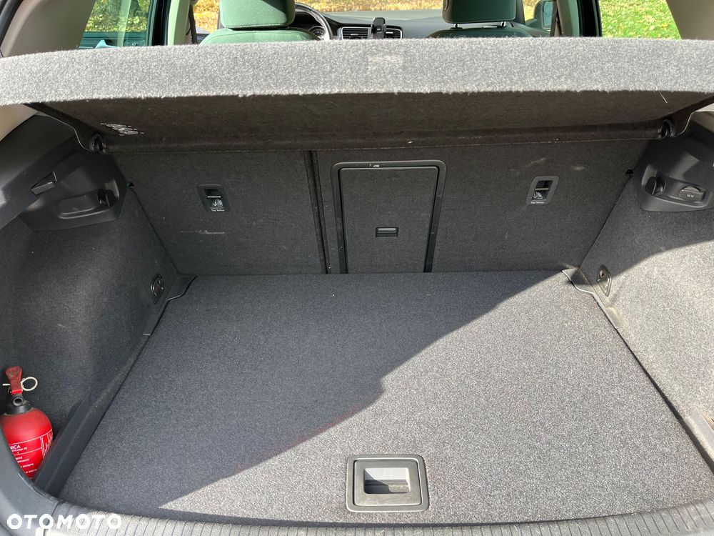 Volkswagen Golf - 12