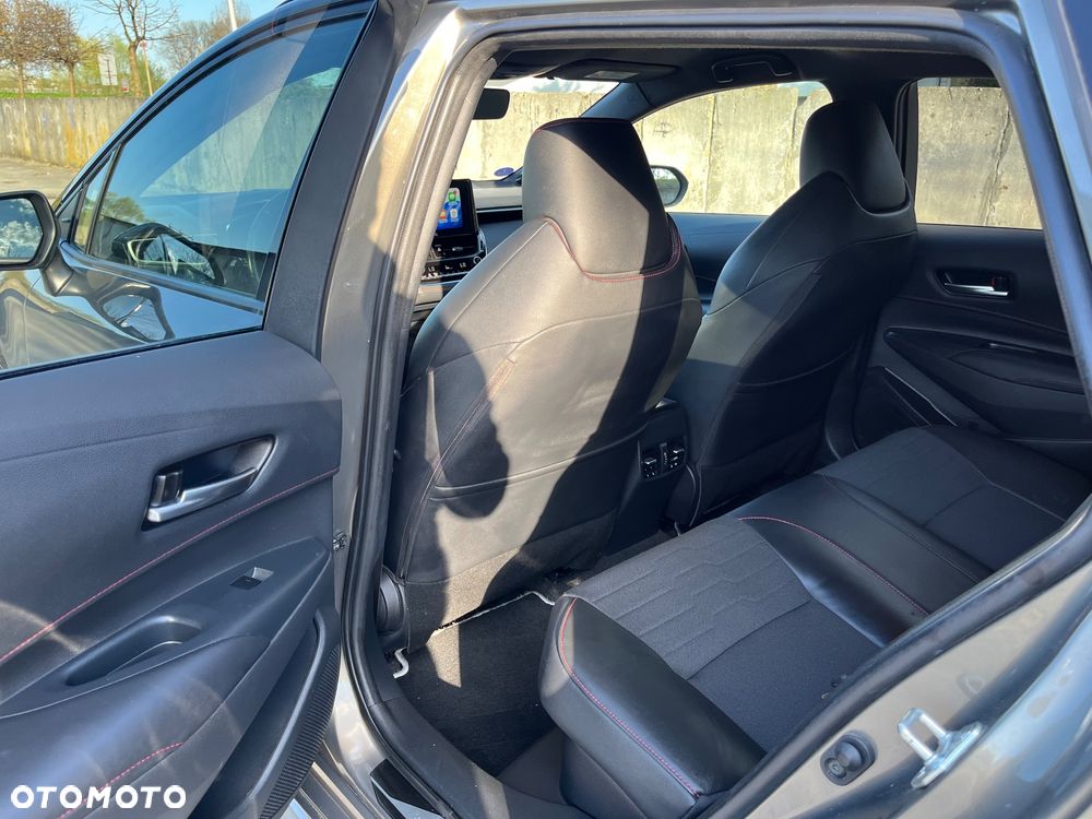 Toyota Corolla 2.0 Hybrid Executive - 17