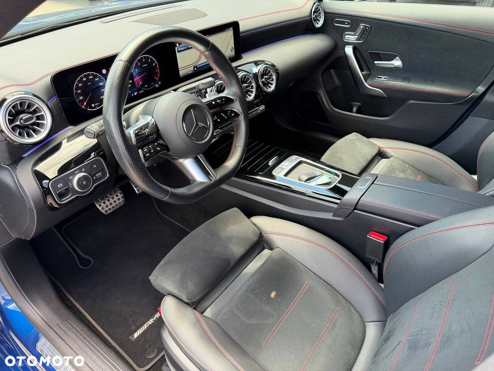 Mercedes-Benz CLA - 11