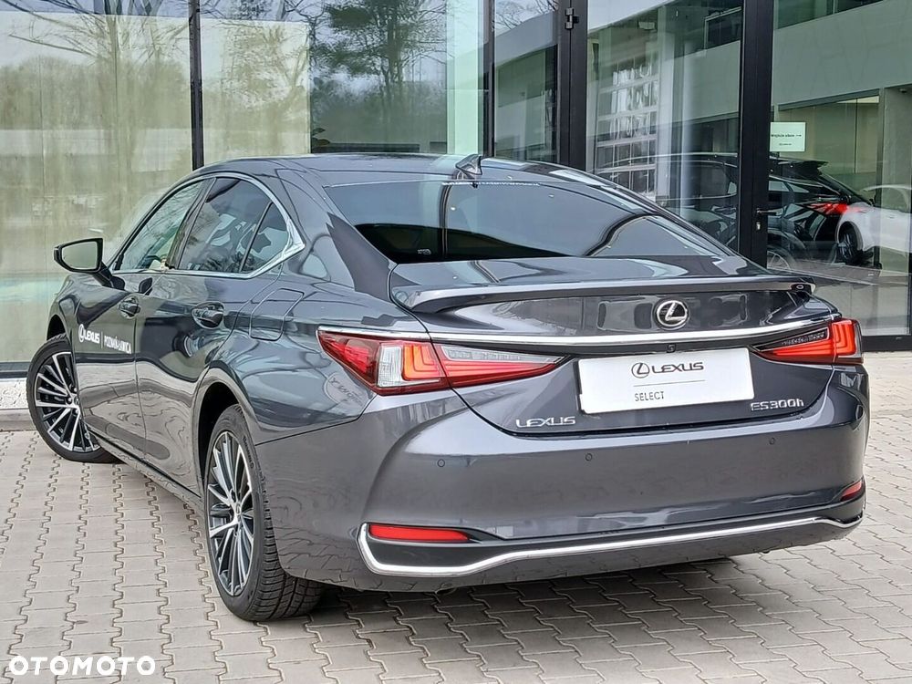 Lexus ES 300h Business Edition - 12