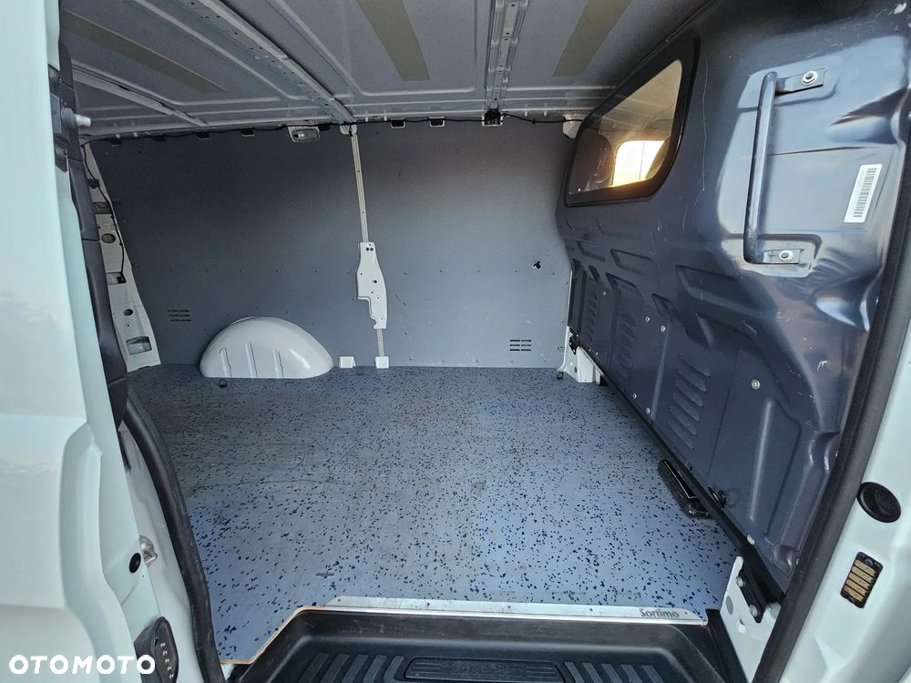 Mercedes-Benz Vito - 21