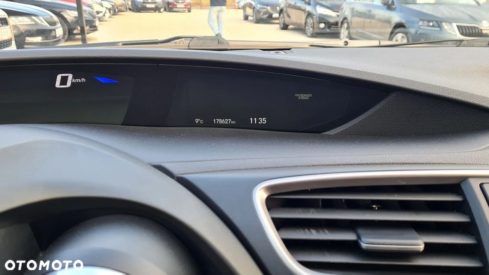 Honda Civic 1.4 i-VTEC Elegance - 27