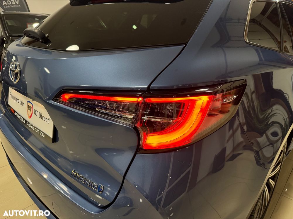 Toyota Corolla 1.8 Hybrid Team Deutschland - 34