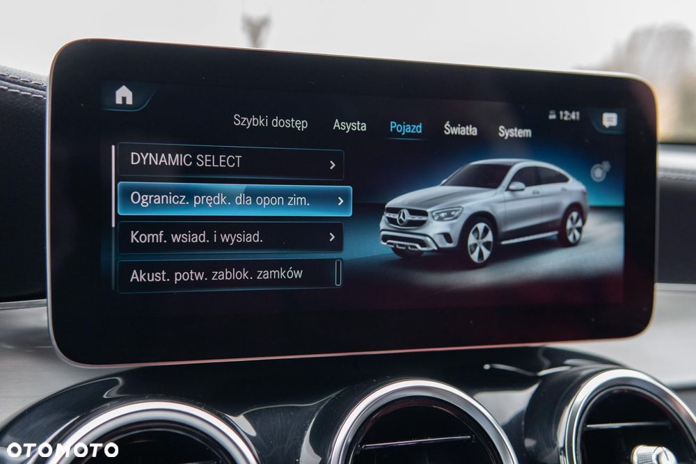 Mercedes-Benz GLC 300 4Matic 9G-TRONIC AMG Line - 25