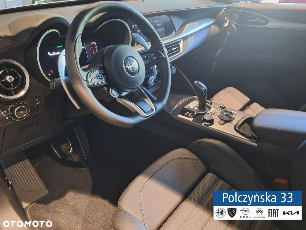 Alfa Romeo Stelvio - 5