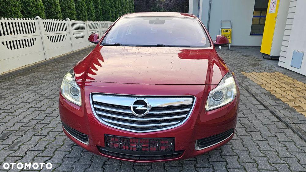 Opel Insignia 1.8 Sports Tourer Design Edition - 2