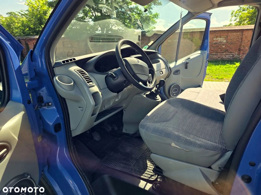 Renault TRAFIC - 12