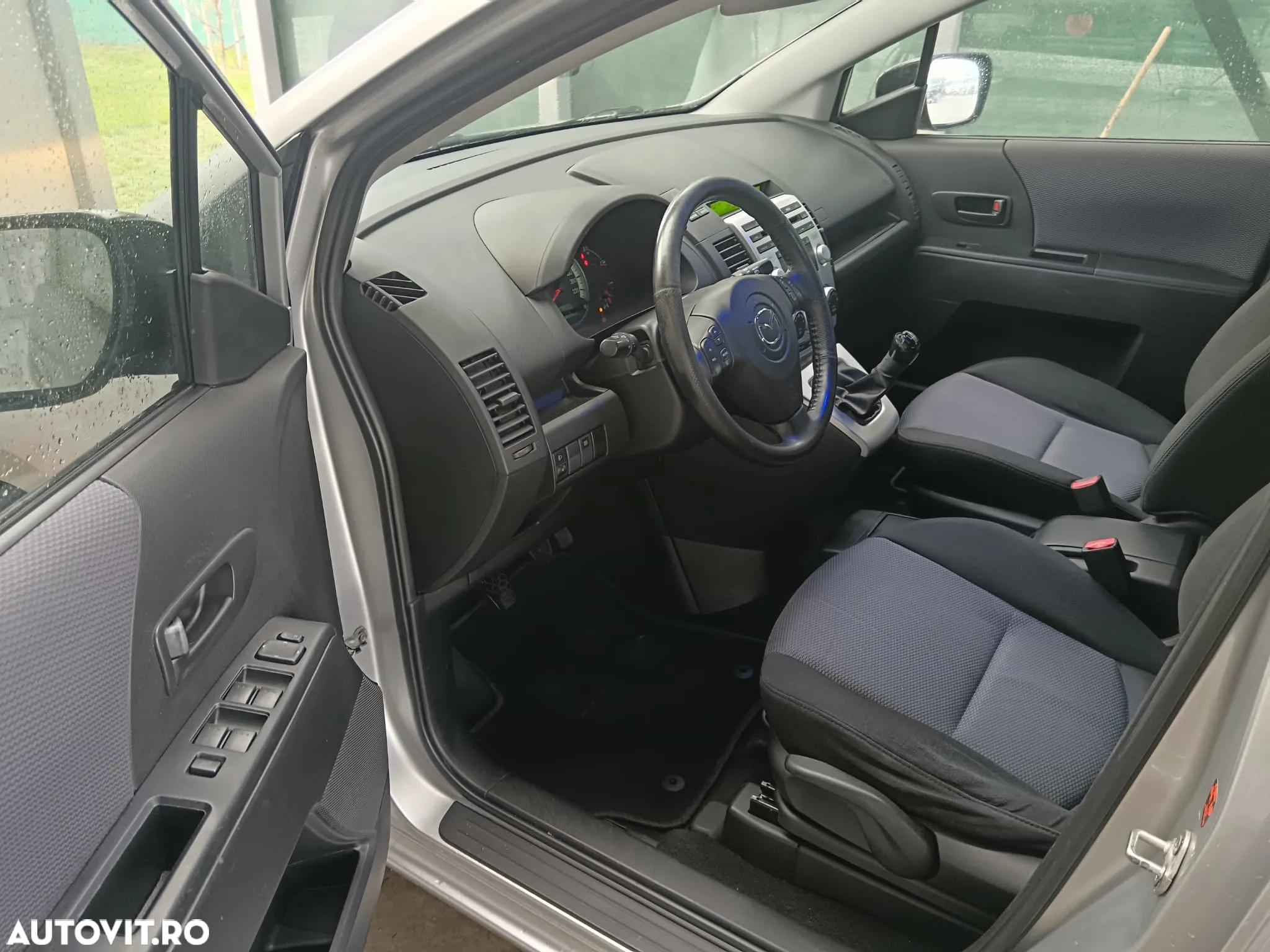 Mazda 5 2.0 CD DPF Comfort - 14