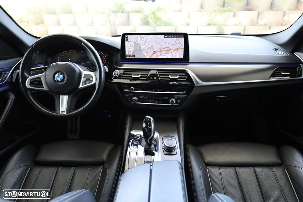 BMW 520 d Pack Desportivo M Auto - 15