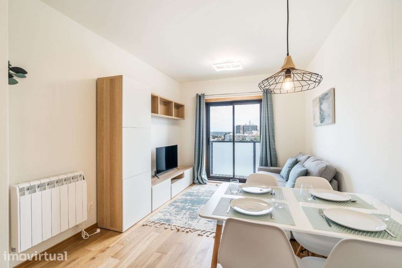 Luxuoso apartamento T1 Kit, novo, completamente equipado e mobilado - Grande imagem: 4/23