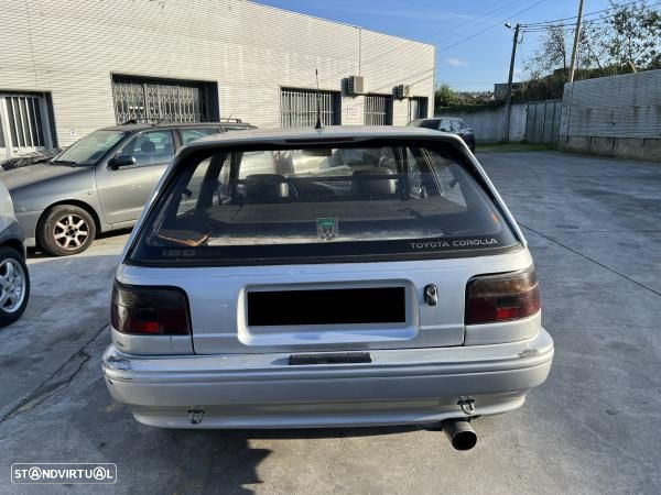 Para Peças Toyota Corolla (_E9_) - 3
