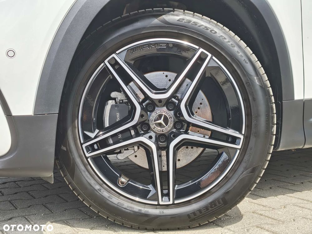 Mercedes-Benz GLB 200 AMG Line 7G-DCT - 21