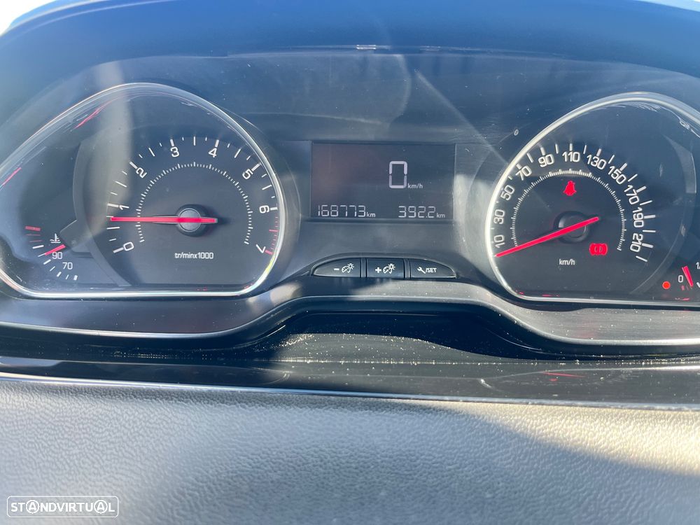 Peugeot 208 1.4 VTi Allure - 9