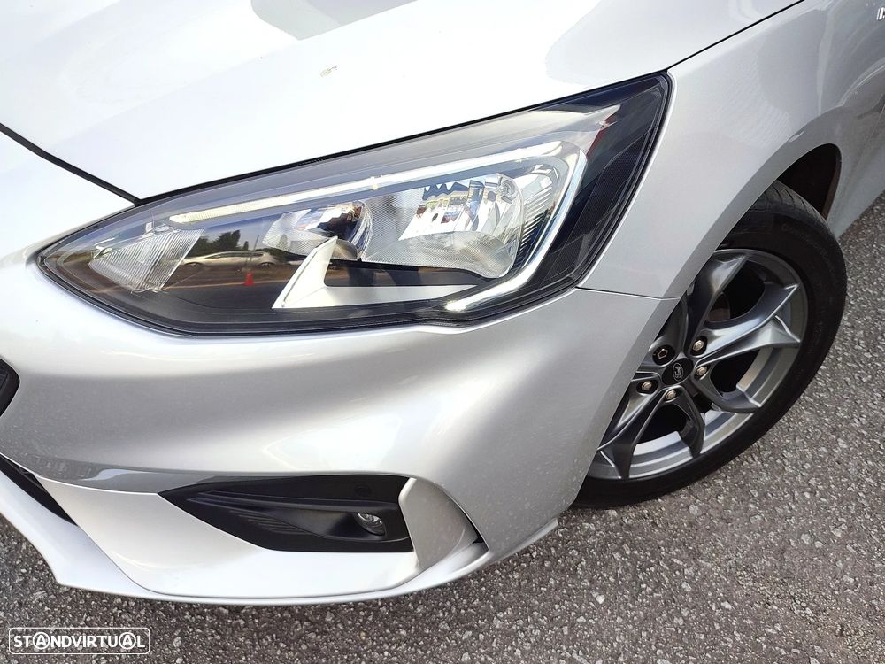 Ford Focus 1.0 EcoBoost ST-Line - 30