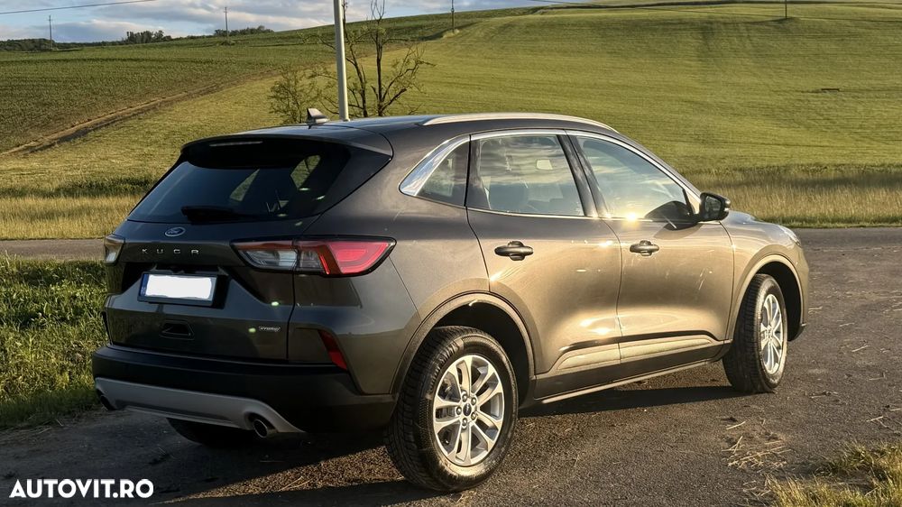 Ford Kuga 2.5 Duratec FHEV FWD Titanium - 9