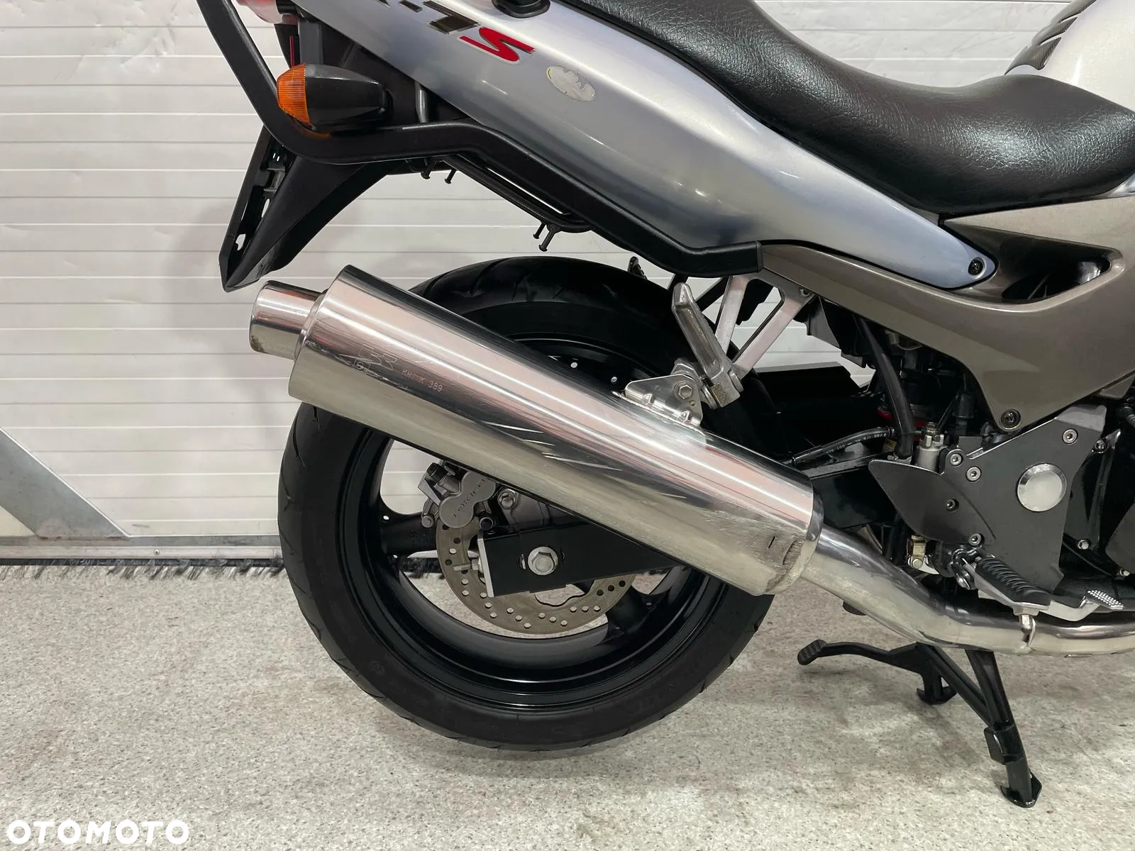 Kawasaki ZR - 24