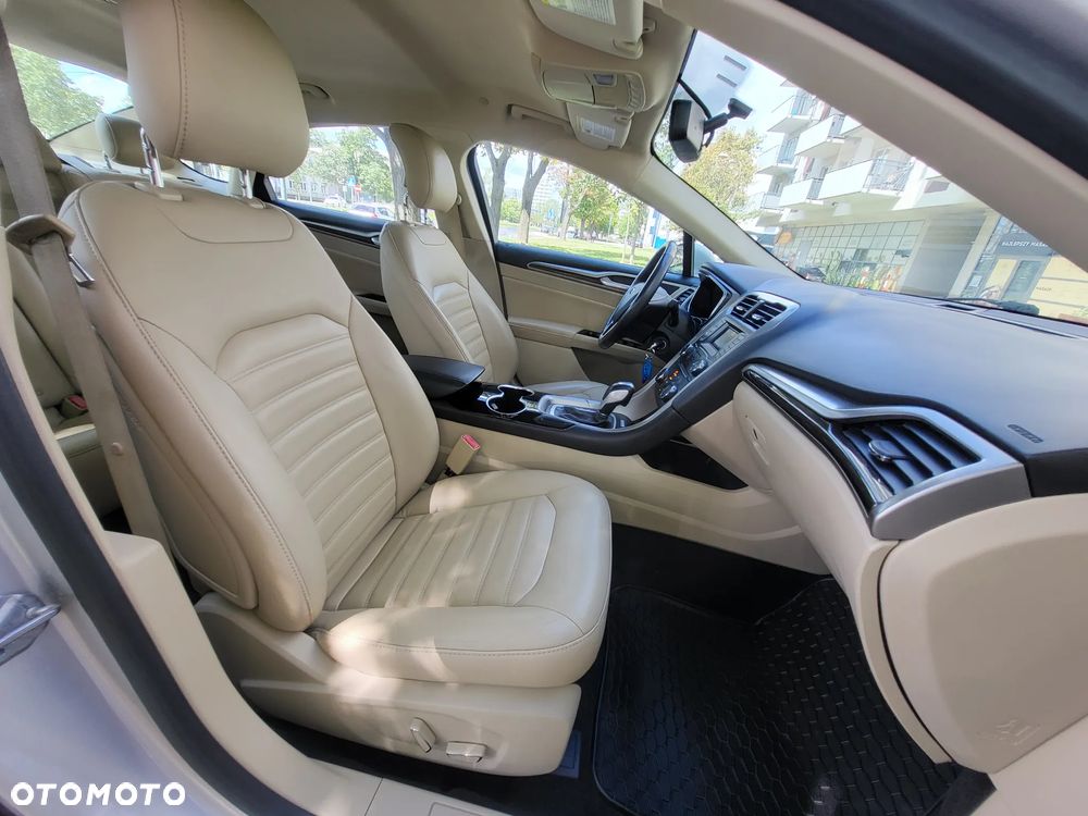 Ford Mondeo - 34