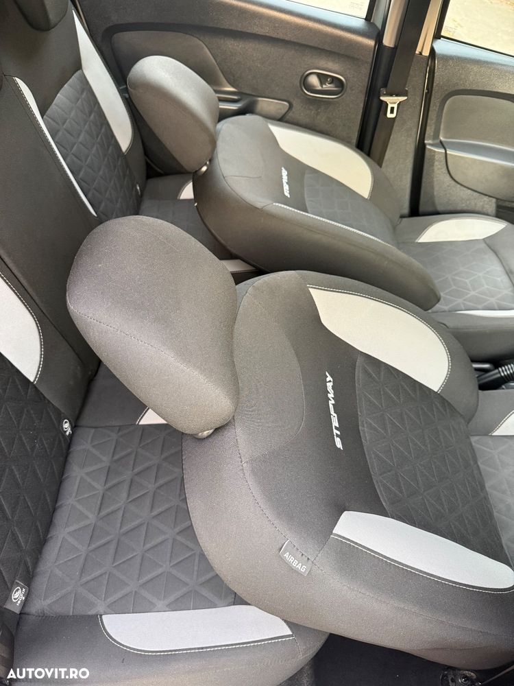 Dacia Sandero Stepway dCi 90 Prestige - 32