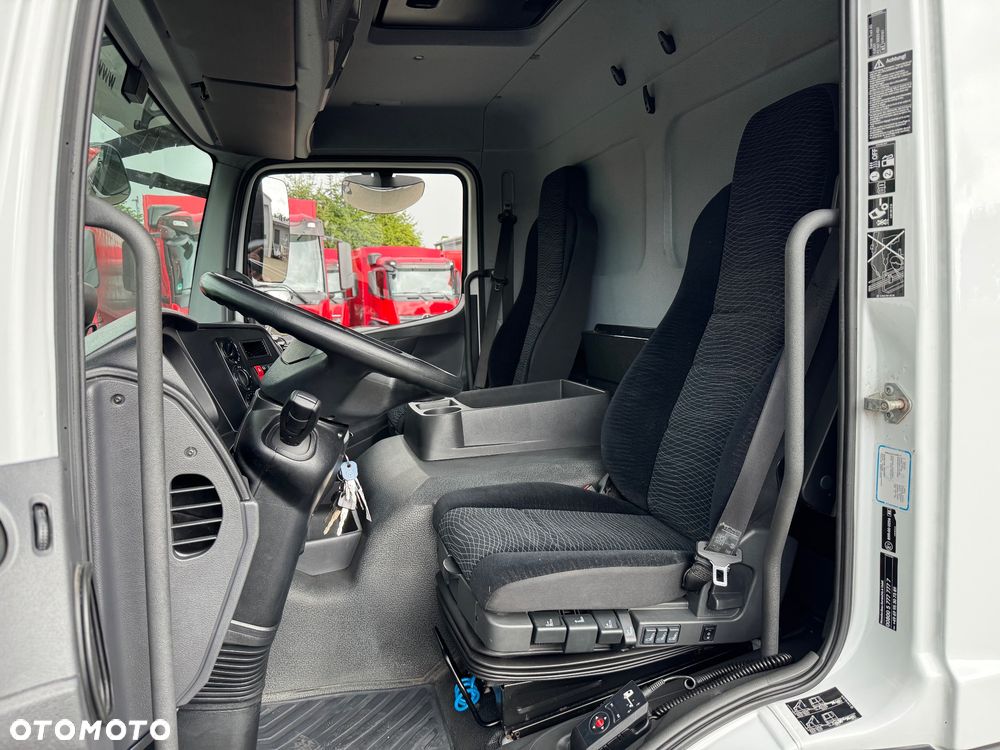 Mercedes-Benz ATEGO - 27