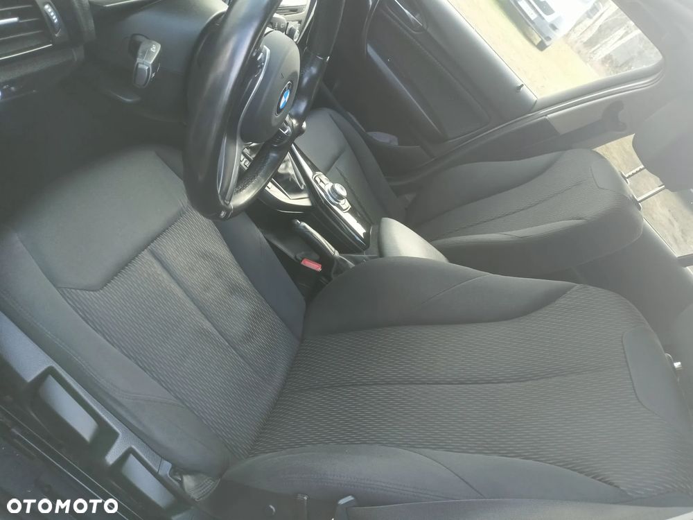 BMW Seria 1 116i - 11