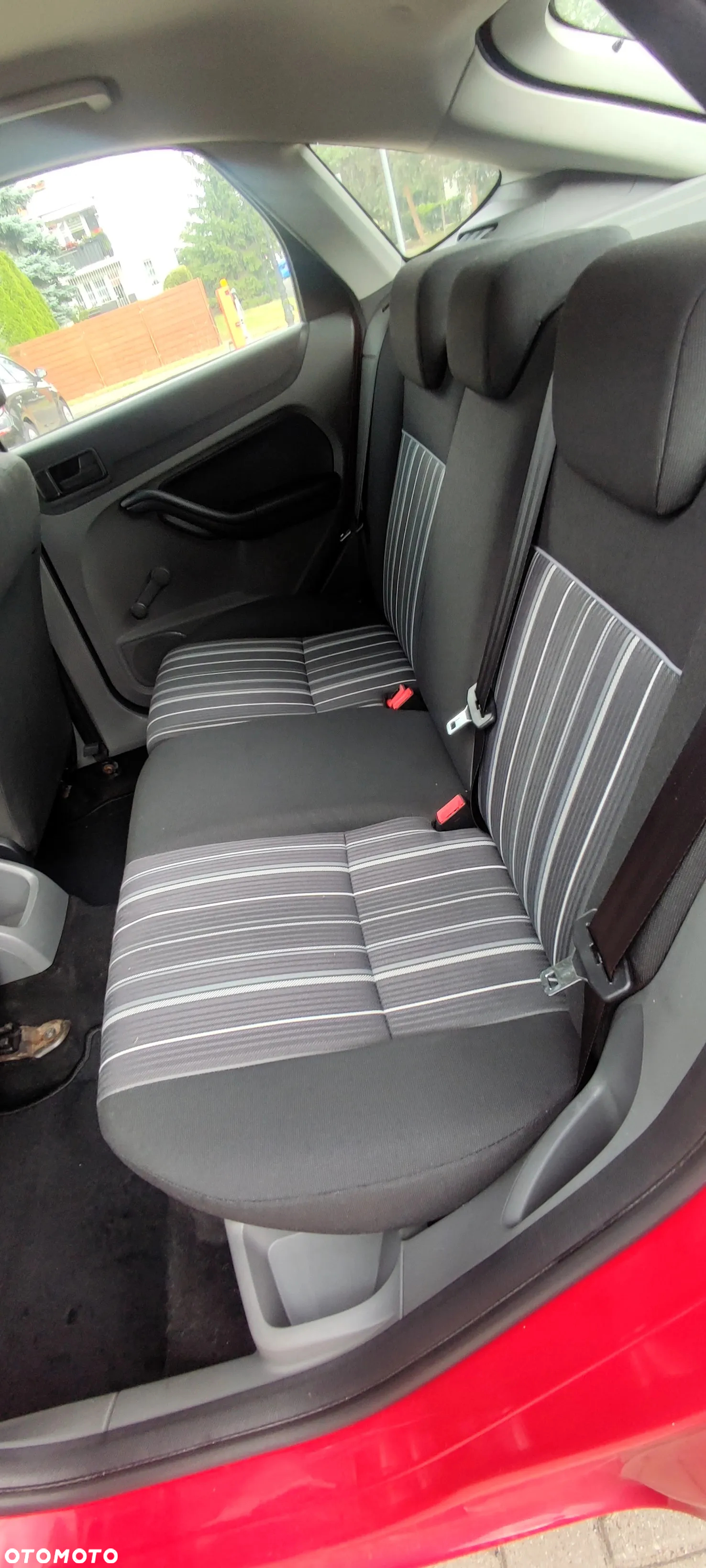 Ford Focus 1.4 Ambiente - 12
