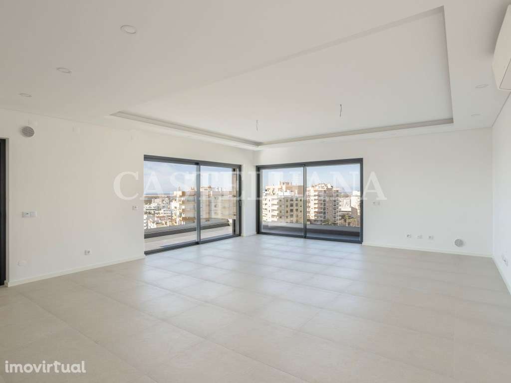 Apartamento T3, com varanda, em Faro - Grande imagem: 2/97