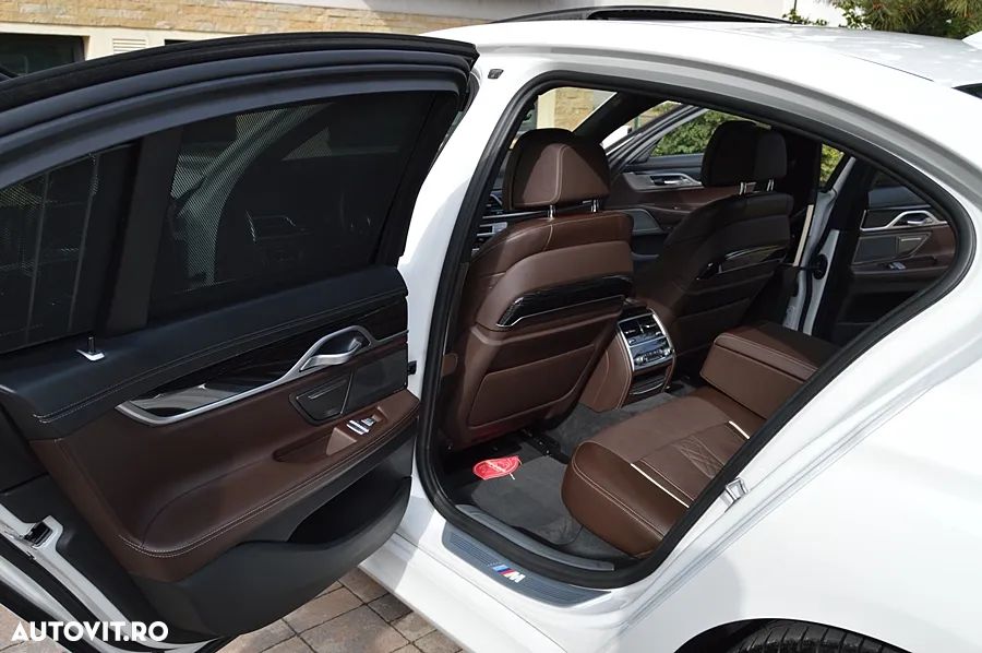 BMW Seria 7 730d xDrive MHEV - 37