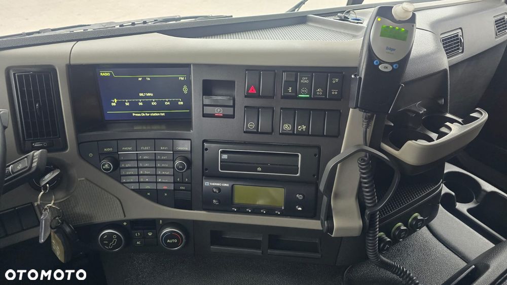 Volvo FM 370 6x2 rama do zabudowy, beczka asenizacyjna mleko laweta full air oś skrętna niski przebieg! - 30