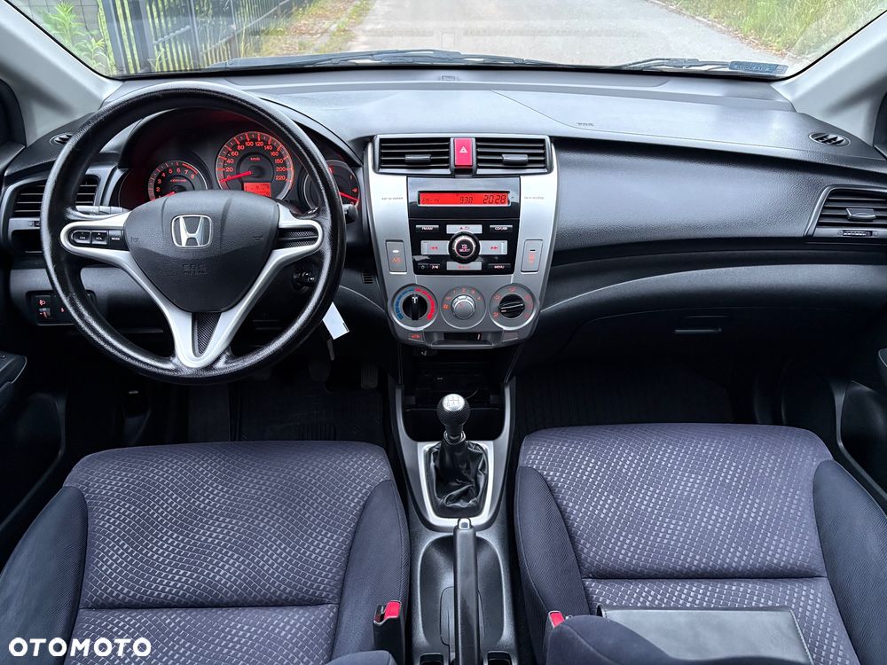 Honda City 1.4 Elegance - 26