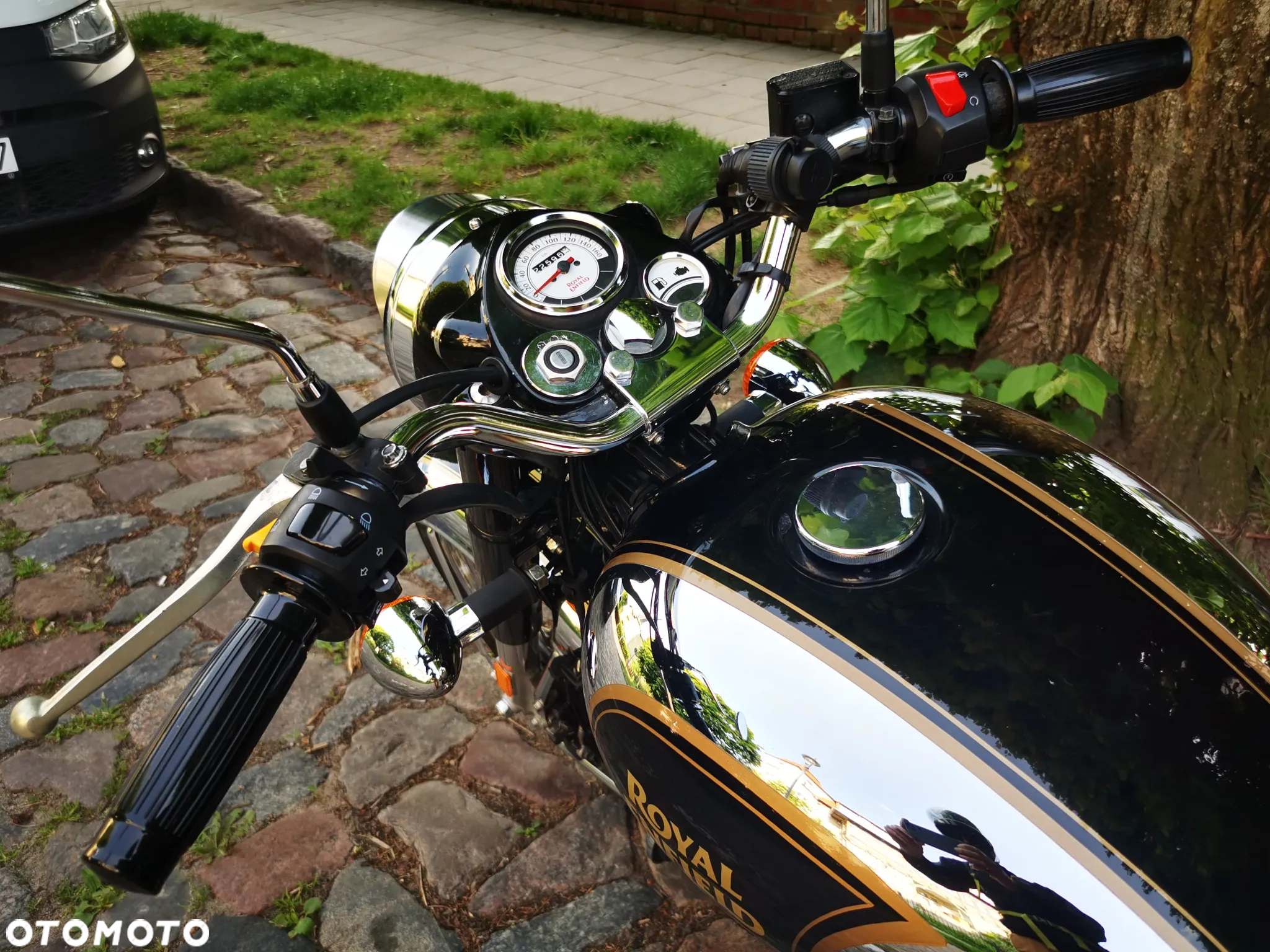 Royal Enfield Classic - 4