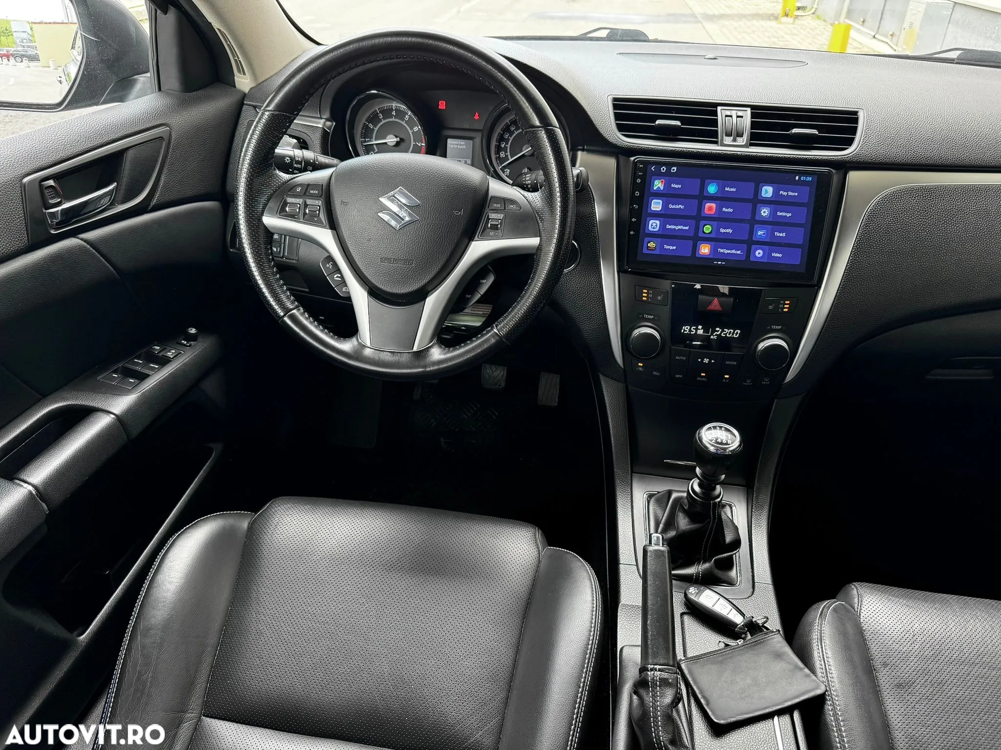 Suzuki Kizashi 2.4 4x2 Sport - 35