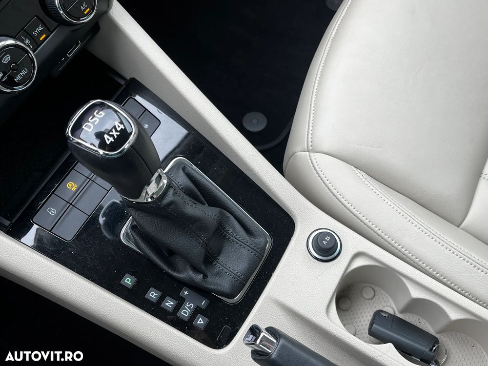 Skoda Octavia 2.0 TDI DSG Laurin&Klement - 22