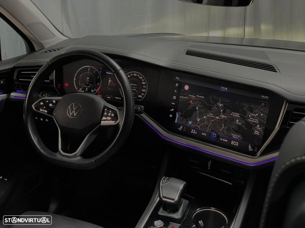 VW Touareg 3.0 TSI e-Hybrid Plus - 12