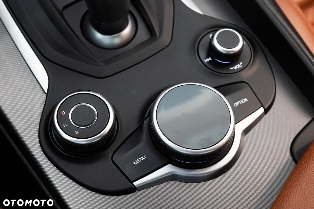 Alfa Romeo Giulia 2.0 Turbo Veloce Q4 - 29