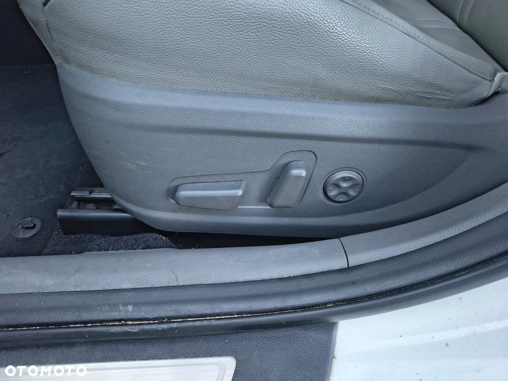 Kia Optima Plug-in Hybrid - 31