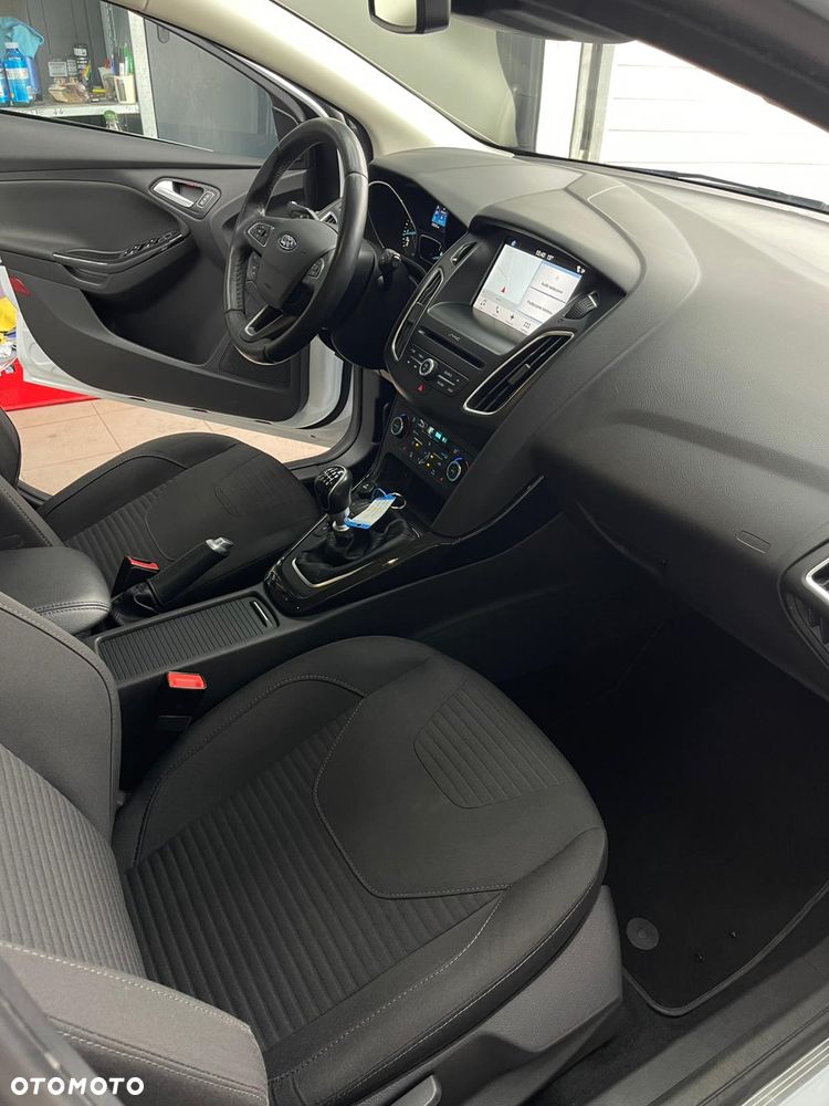 Ford Focus 1.0 EcoBoost Edition Start - 30
